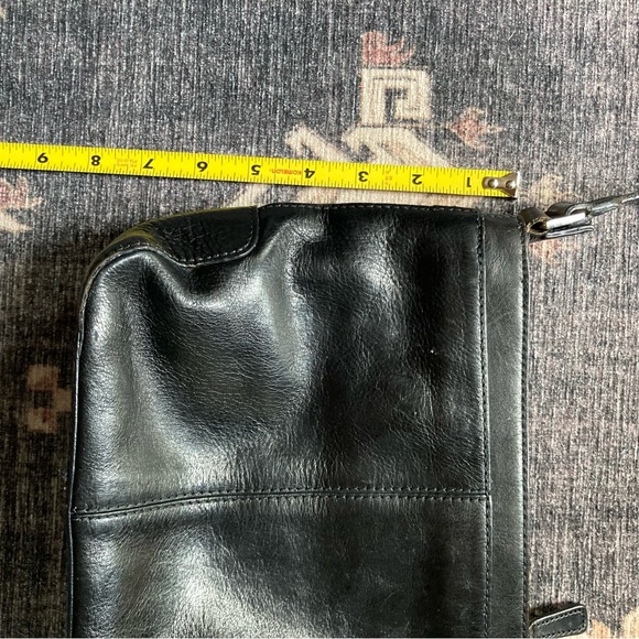 Etienne Aigner Small Black Leather Shoulder Bag - Picture 6 of 9